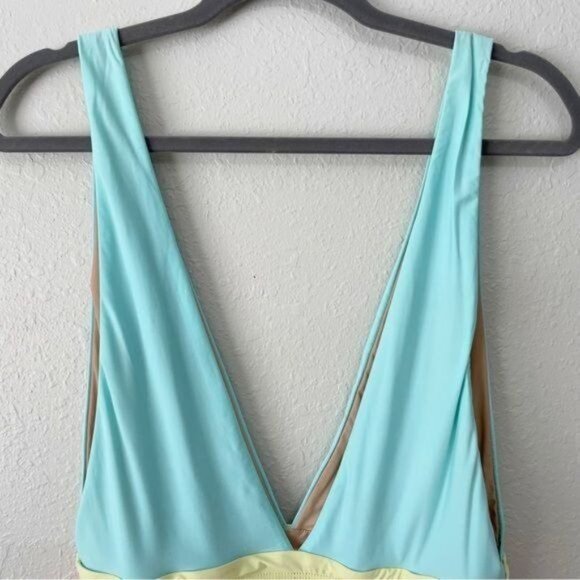 NWOT Basta surf Deep-v colorblock one piece swim bathing suit 14 - Picture 8 of 12